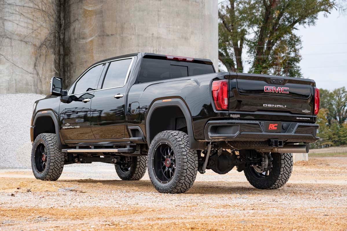 GMC Sierra 2500 HD Suspension Lift Kit - Rough Country - 7-Inch NTD w/ Overloads - '20-'25